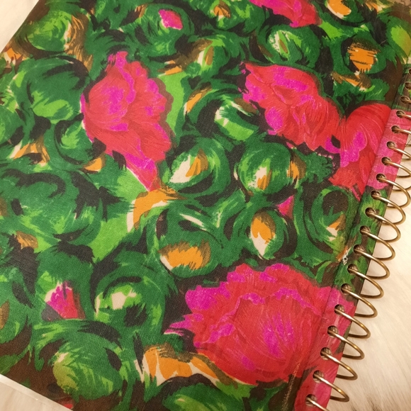 ~{Vintage}~ 1970's fabric bound photo album. - Picture 4 of 8